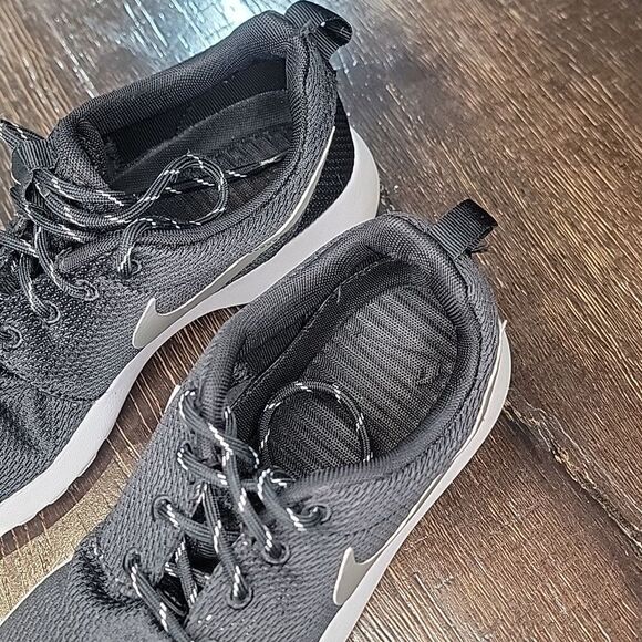 Nike Roshe Training Running Sneaker - Picture 9 of 13